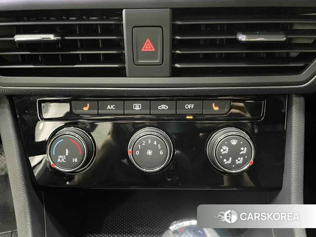 Volkswagen Bora 2022 Белый из Китая