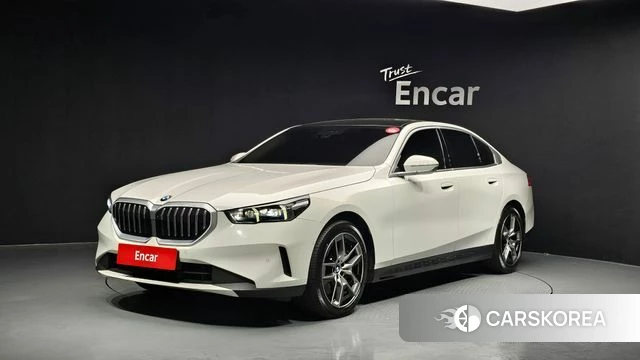 BMW 5 Series (G60) 2023 Белый из Кореи