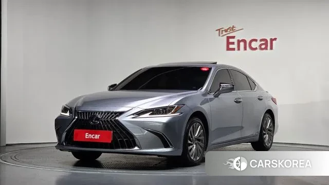 Lexus ES300h 7th generation 2021 Серебряный из Кореи