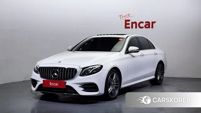 Mercedes-Benz E-Class W213 2018 Белый из Кореи