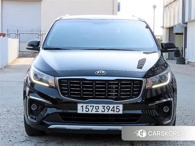 Kia The New Carnival 2018 Черный из Кореи