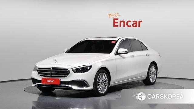Mercedes-Benz E-Class W213 2022 Белый из Кореи