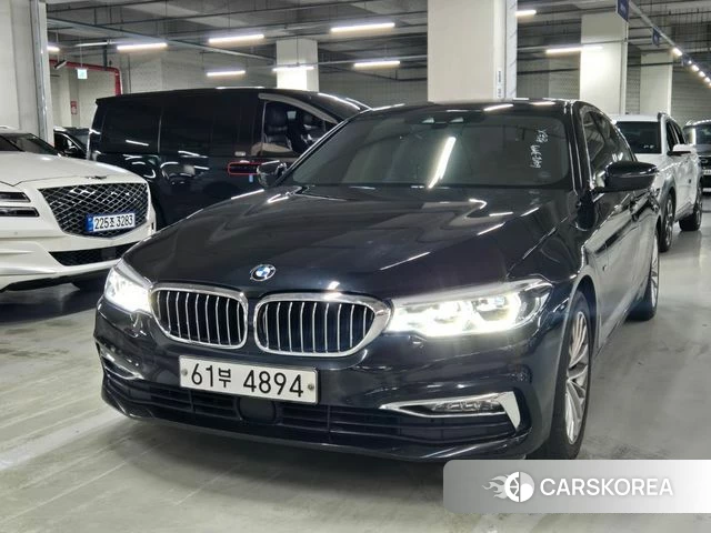BMW 5 Series (G30) 2018 Черный из Кореи