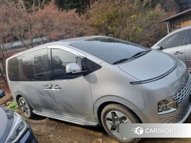 Hyundai Staria 2024 Серебряный из Кореи