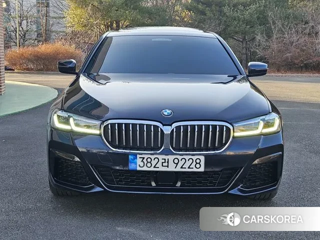 BMW 5 Series (G30) 2022 Черный из Кореи