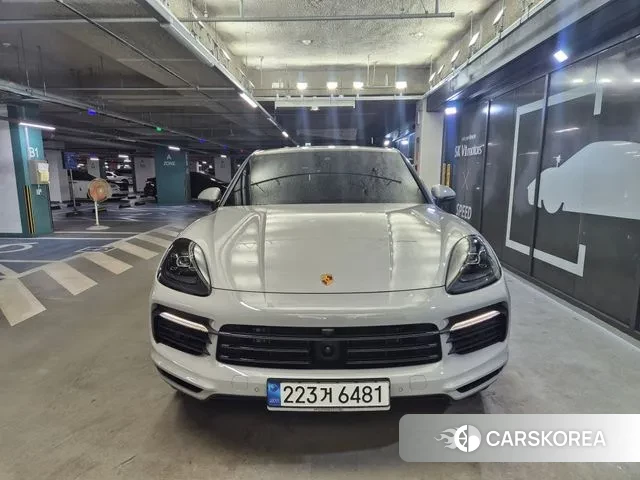 Porsche Cayenne (PO536) 2023 Светло-серебряный цвет из Кореи