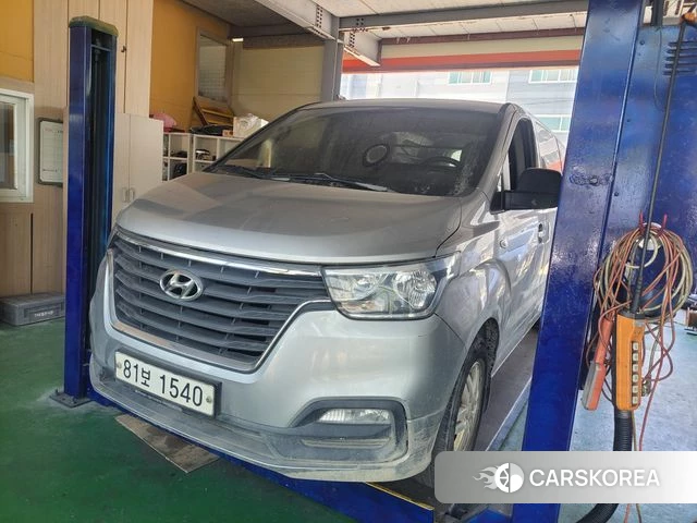 Hyundai The New Grand Starex 2019 Серебристо-серый из Кореи