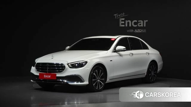 Mercedes-Benz E-Class W213 2021 Белый из Кореи