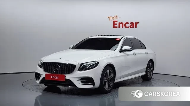 Mercedes-Benz E-Class W213 2019 Белый из Кореи