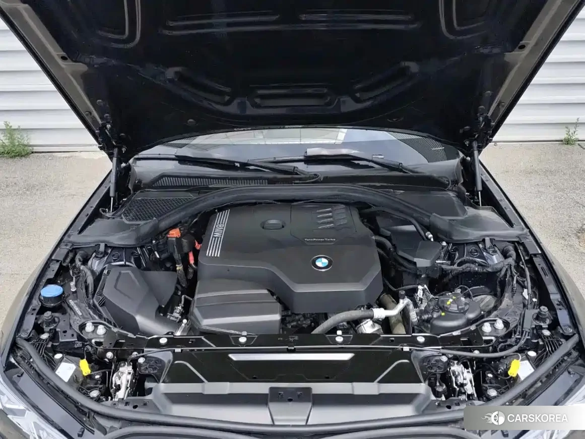 BMW 3 series 2025 Черный из Китая
