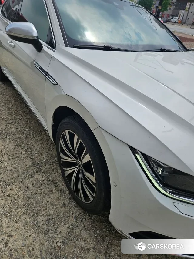 Volkswagen Arteon 2019 Белый из Кореи