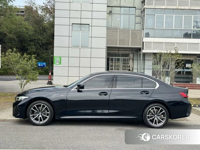 BMW 3 series 2023 Черный из Китая