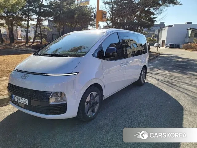 Hyundai Staria 2025 Белый из Кореи