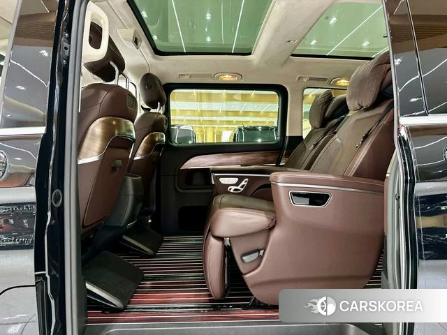 Mercedes-Benz V-class 2023 Черный из Китая