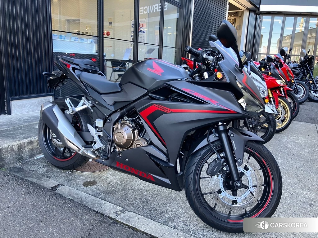 Проданный Honda CBR400R 2019 из Японии