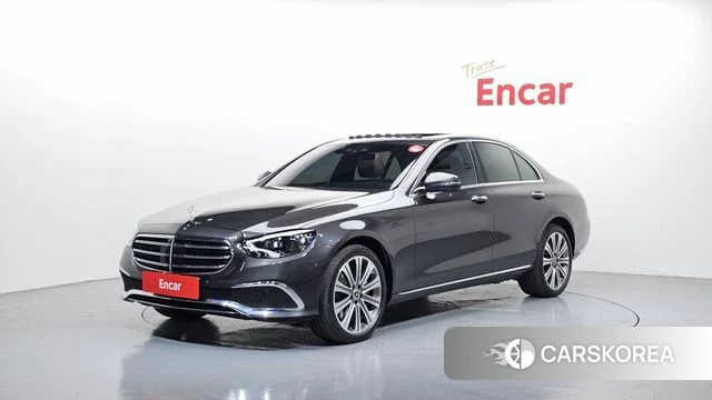 Mercedes-Benz E-Class W213 2023 Серый из Кореи