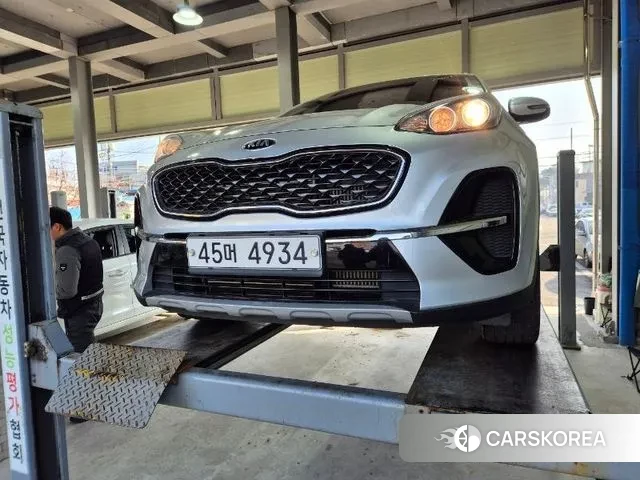 Kia Sportage The Bold 2019 Серебристо-серый из Кореи