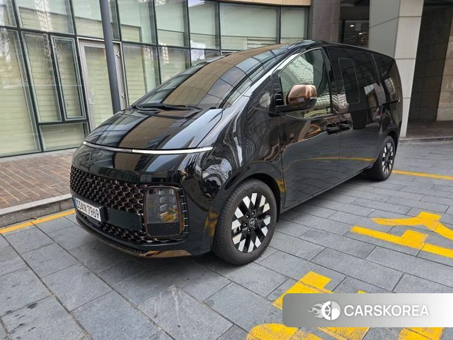 Hyundai Staria 2025 Черный из Кореи