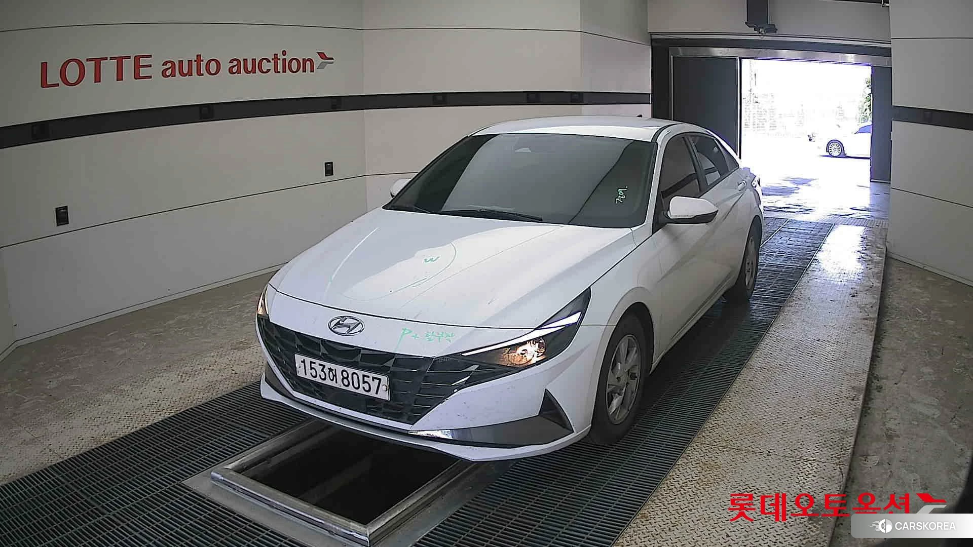 Hyundai Avante 2021 Polar White из Кореи