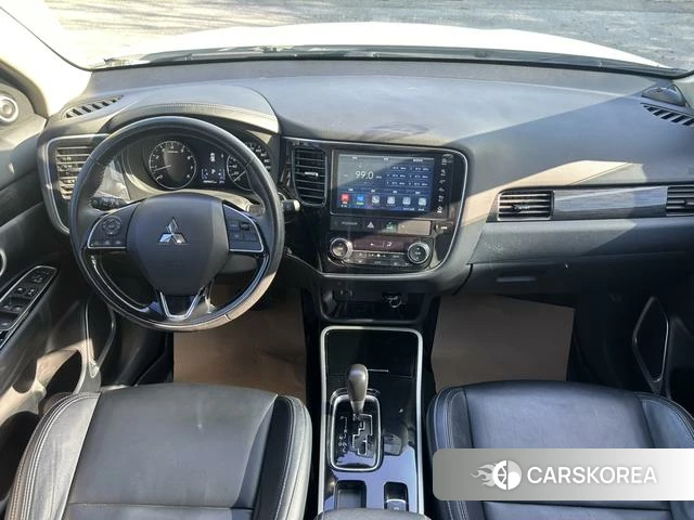 Mitsubishi  Outlander 2019 Белый из Китая