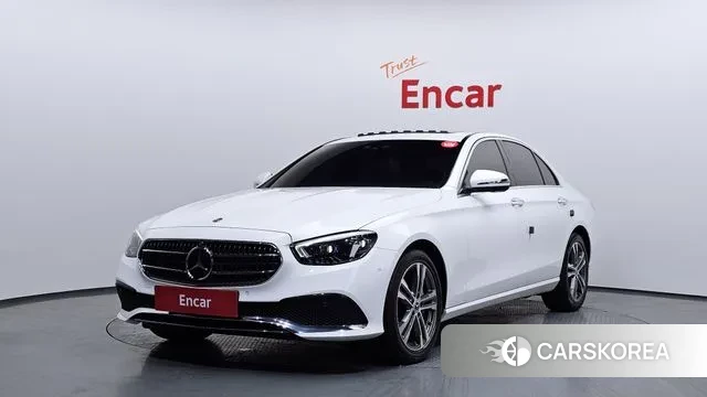 Mercedes-Benz E-Class W213 2022 Белый из Кореи