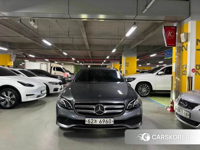 Mercedes-Benz E-Class W213 2019 Серый из Кореи