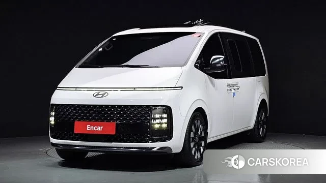 Hyundai Staria 2025 Белый из Кореи