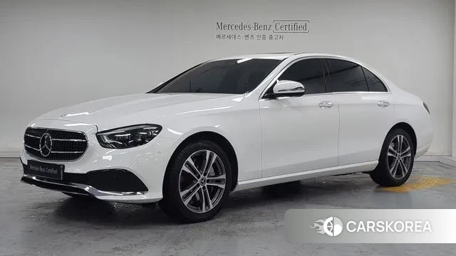 Mercedes-Benz E-Class W213 2022 Белый из Кореи