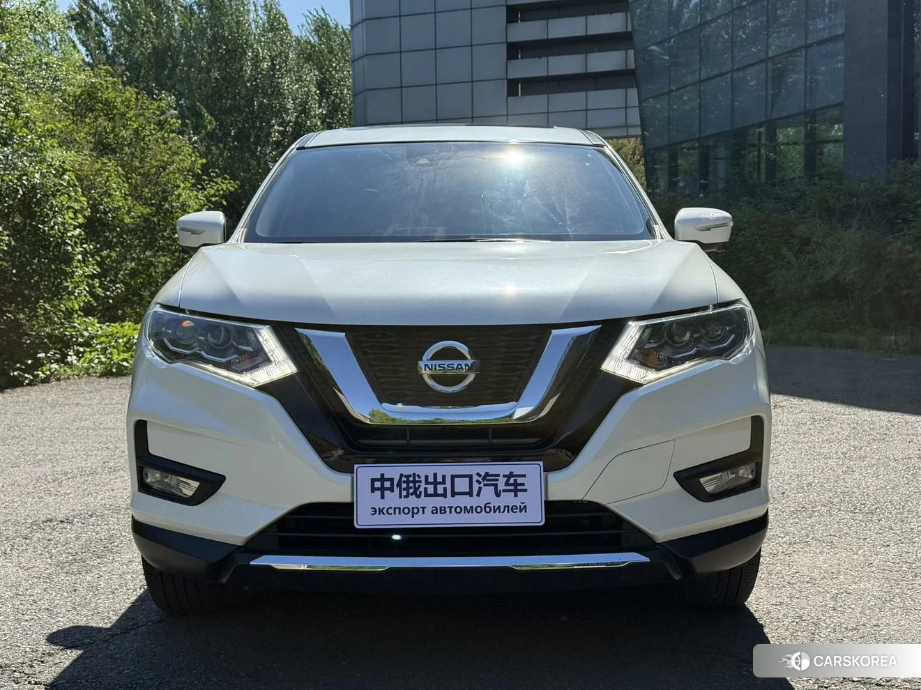 Nissan Qijun 2021 Белый из Китая