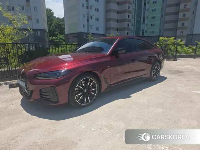 BMW i4 2023 Красный из Кореи