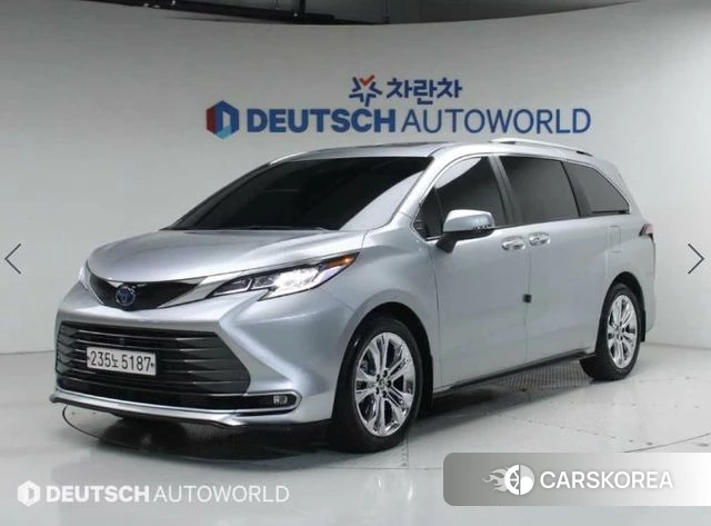 Toyota Sienna 4th Generation 2023 Серый из Кореи