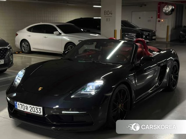 Porsche 718 Boxster 2019 Черный из Кореи