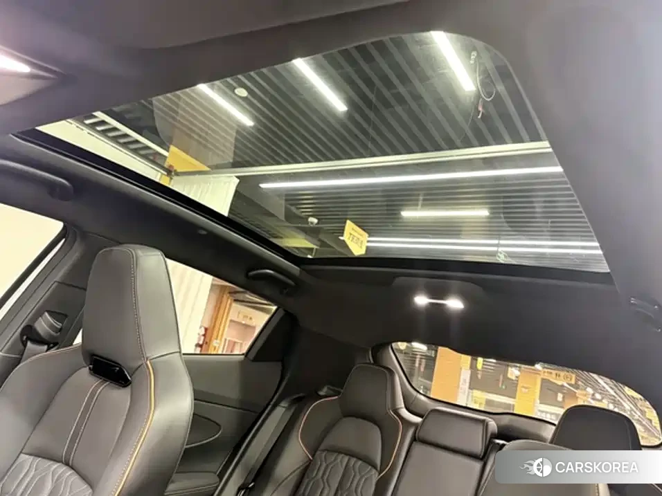 Chang'an UNI-T 2023 Белый из Китая