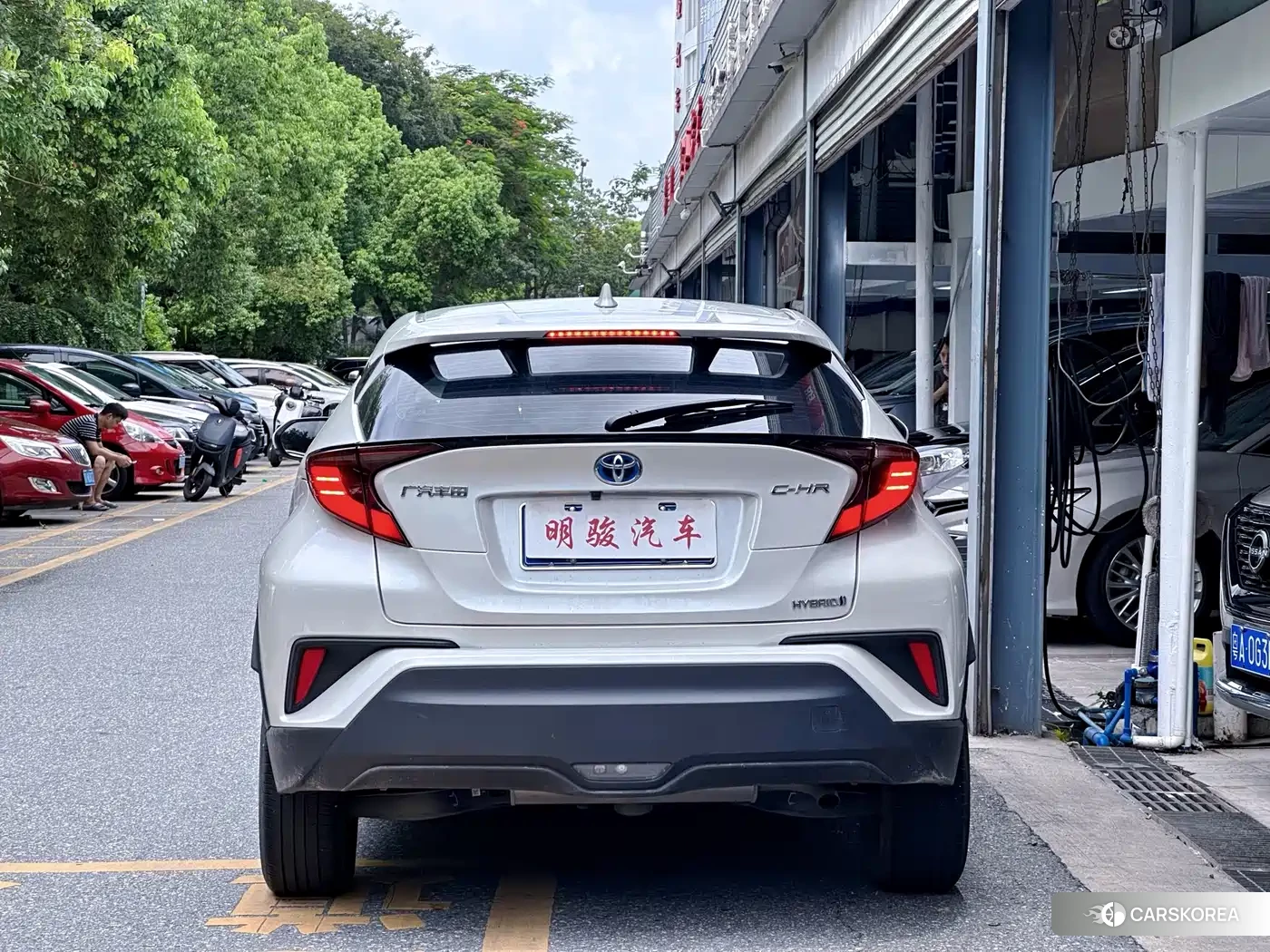 Toyota C-HR 2023 Белый из Китая