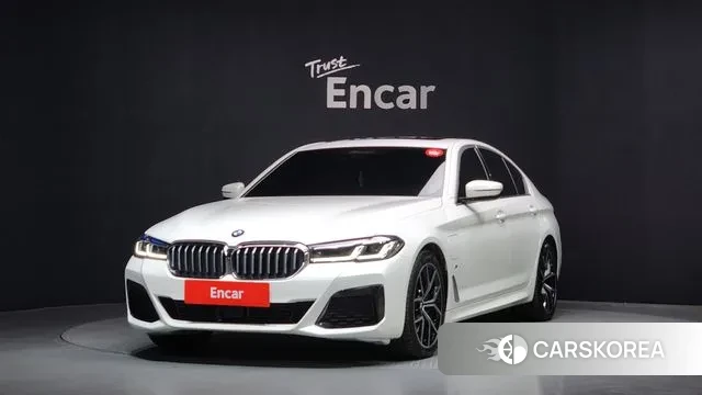 BMW 5 Series (G30) 2021 Белый из Кореи