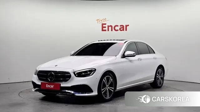Mercedes-Benz E-Class W213 2021 Белый из Кореи