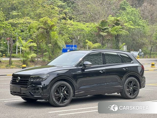 Volkswagen Touareg 2021 Черный из Китая