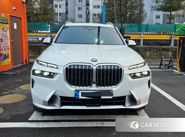 BMW X7 (G07) 2023 Белый из Кореи