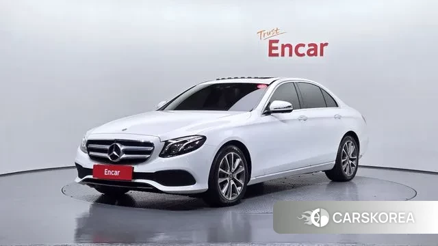 Mercedes-Benz E-Class W213 2019 Белый из Кореи