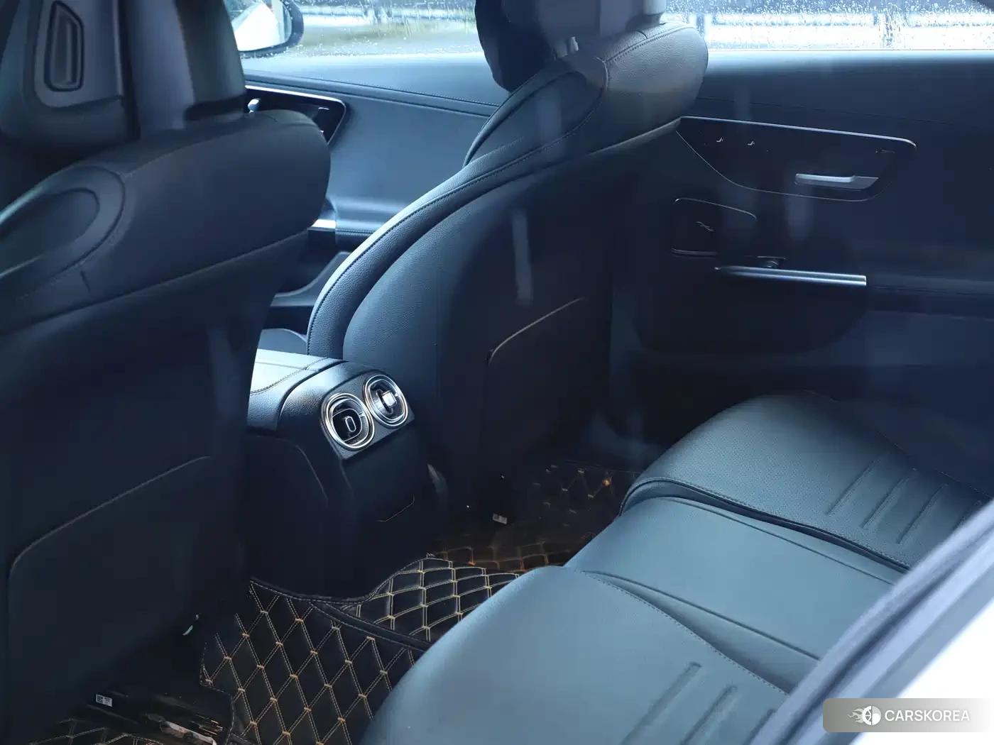 Mercedes-Benz C-class 2023 Белый из Китая