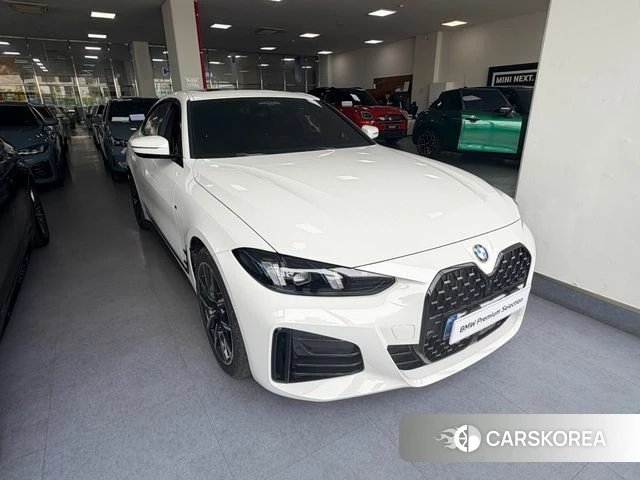 BMW 4 Series (G22) 2026 Белый из Кореи
