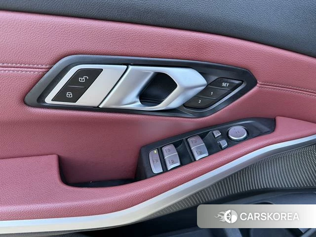 BMW 3 series id 3993454 из Китая