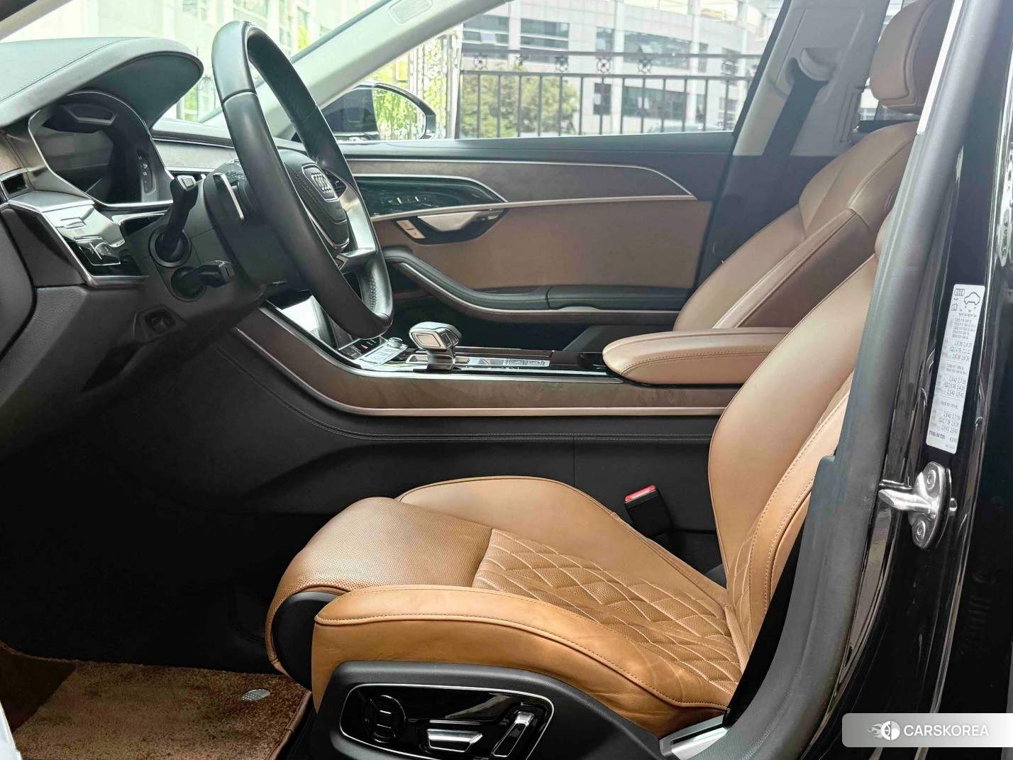 Audi A8 2022 Черный из Китая