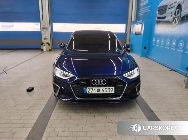 Audi A4 (B9) 2022 Синий из Кореи