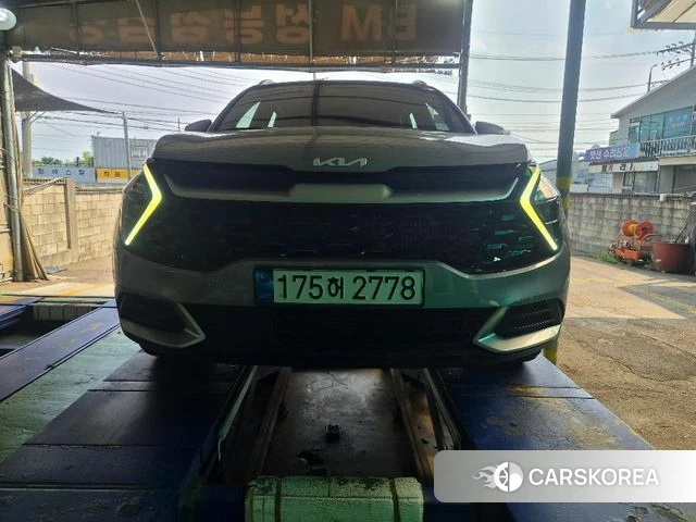 Kia Sportage 5th Generation Hybrid 2023 Серый из Кореи