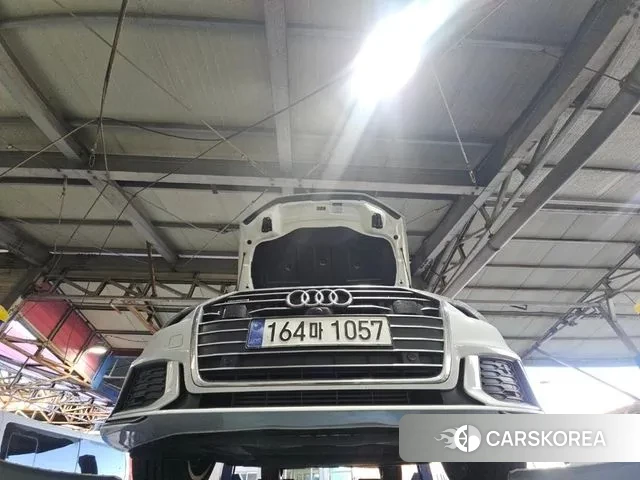 Audi A6 (C8) 2022 Белый из Кореи