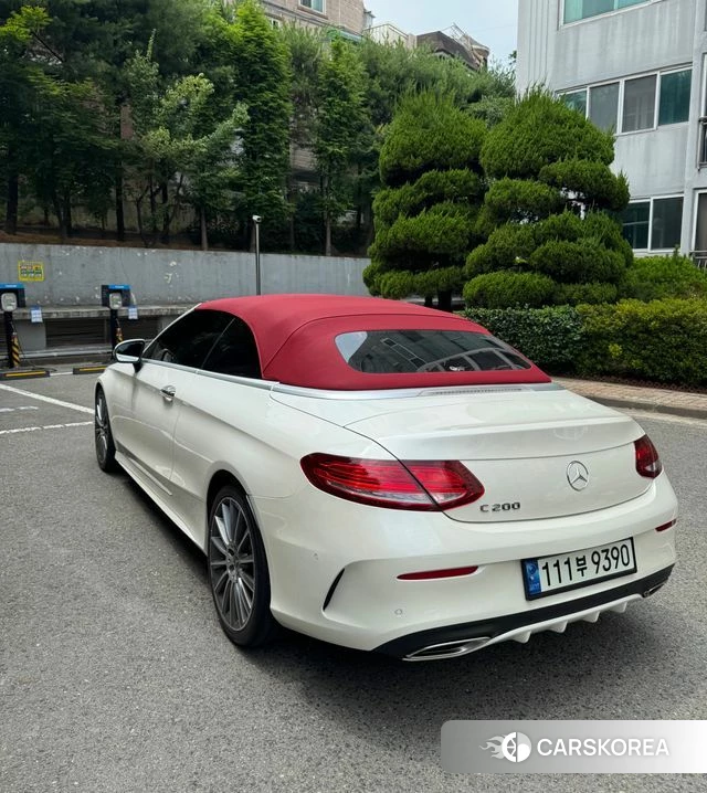 Mercedes-Benz C-Class W205 2018 Жемчужный цвет из Кореи