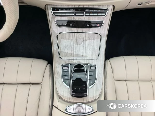 Mercedes-Benz E-class (imported) 2023 Зеленый из Китая