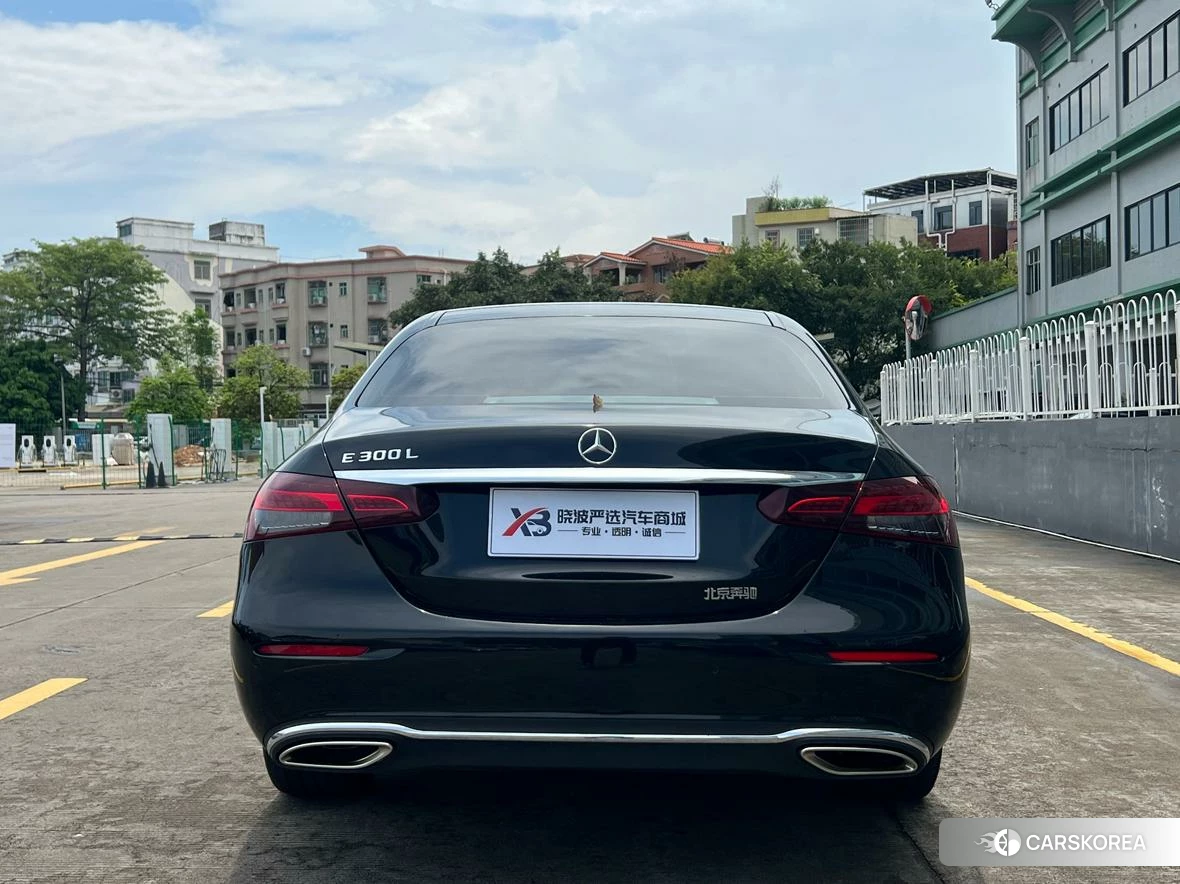 Mercedes-Benz E-class 2022 Черный из Китая