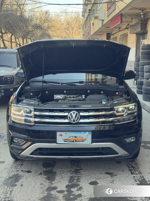 Volkswagen Tourang 2019 Черный из Китая